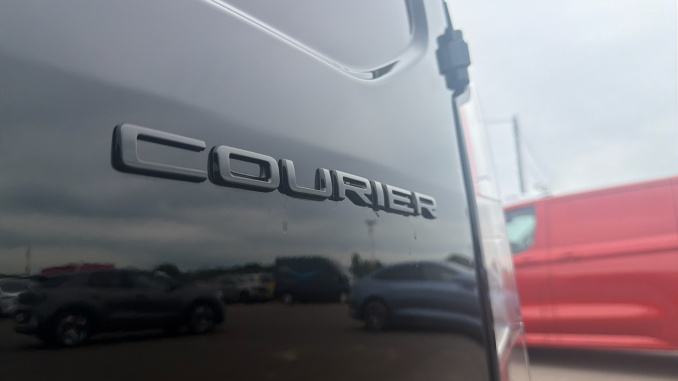 Ford Transit Courier Diesel 1.5 EcoBlue Trend Van - Image 34